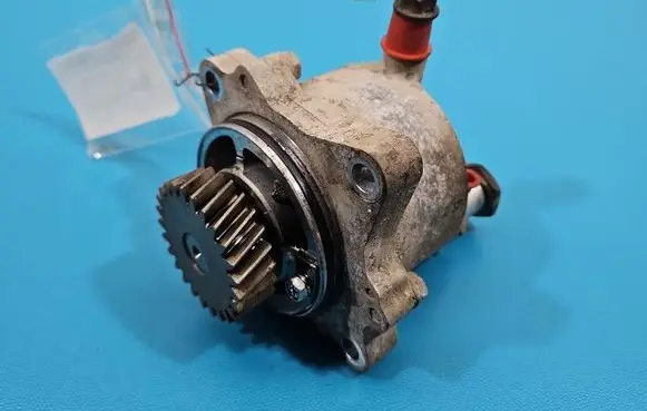 Isuzu D-Max Vacuum pump 8982517650 IMPRK1537578