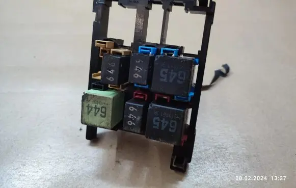 Audi A6 S6 C7 4G Fuse module