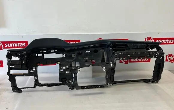 Volkswagen Touareg III Dashboard 761858296 L0280061