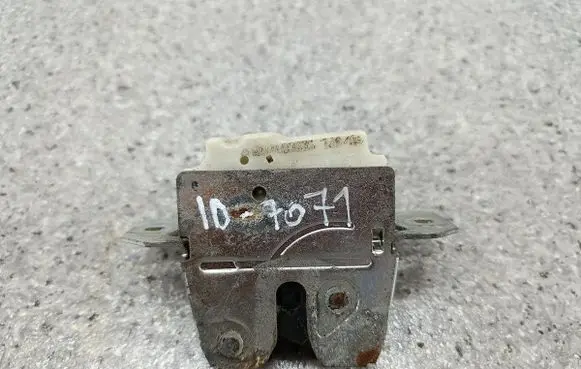 Mercedes-Benz A W169 Tailgate lock latch A1697400036
