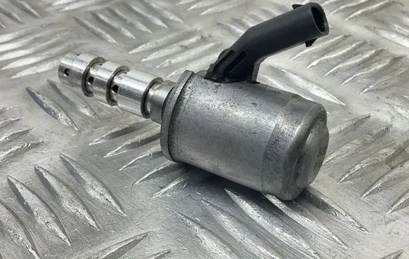 Volkswagen Golf VII Oil level sensor 04L906455A