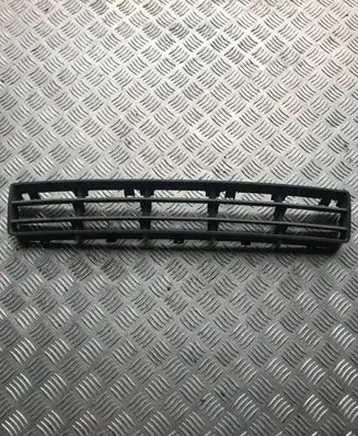 Volkswagen Golf IV Front bumper lower grill 1J0853677D