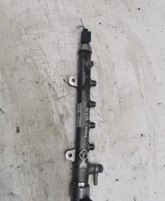 Mercedes-Benz E W212 Fuel main line pipe A6510700495