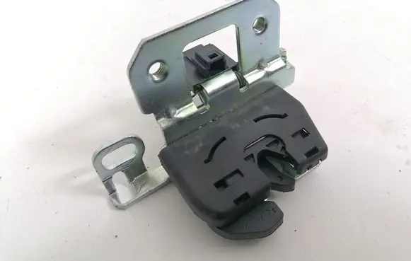 Mercedes-Benz E W212 Seat back rest lock catch 