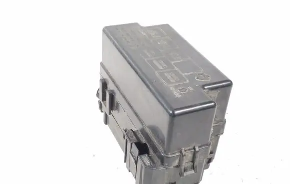 Infiniti Q70 Y51 Fuse module