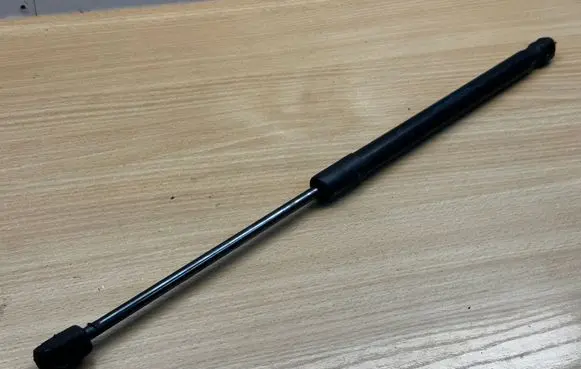 Front bonnet/hood damper/strut