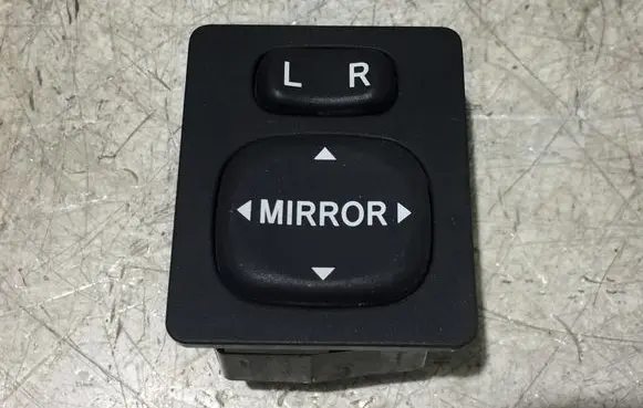 Toyota Yaris Wing mirror switch 183574 769746