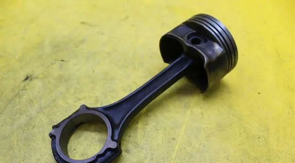 Mercedes-Benz A W169 Piston with connecting rod