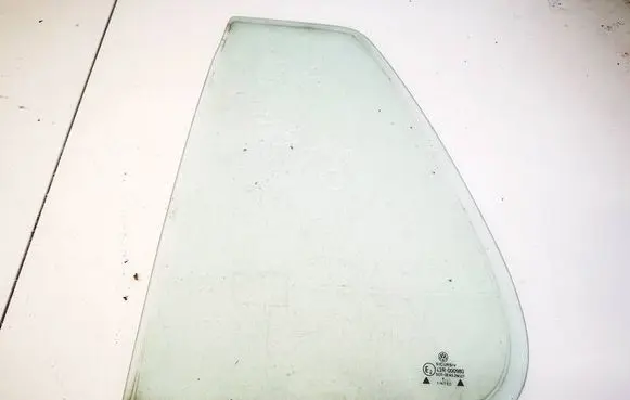 Volkswagen Golf IV Rear vent window glass AS2