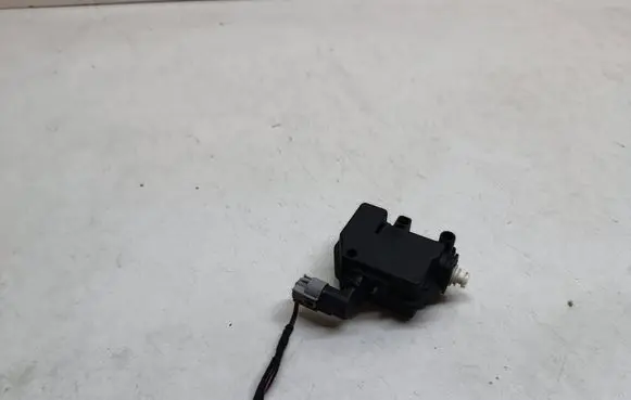 BMW 3 F30 F35 F31 Fuel tank cap lock motor 7270792
