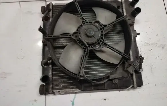 Honda Jazz Radiator cooling fan shroud T113902 T1-13902