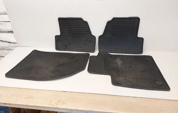 Opel Mokka X Car floor mat set 