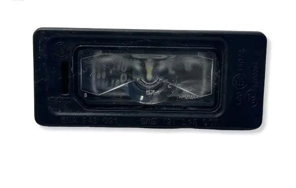 Audi Q3 8U Number plate light 5NA943021