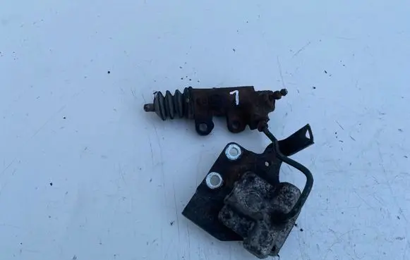 Clutch slave cylinder