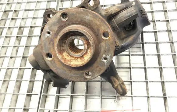 Peugeot 2008 I Front wheel hub spindle knuckle