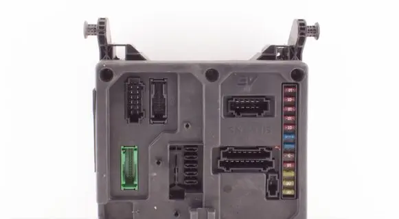 Volkswagen Sharan Fuse module S108145300 S108152001