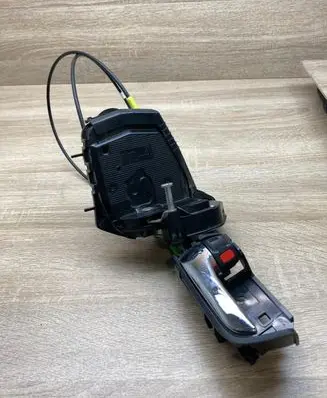 Toyota Prius (XW20) Front door lock 6927447020 6920647020