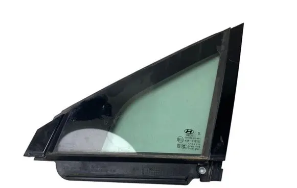 Hyundai Santa Fe Front door vent window glass four-door 82570S1000
