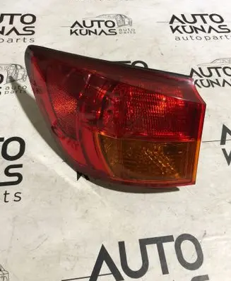 Lexus IS 220D-250-350 Rear/tail lights