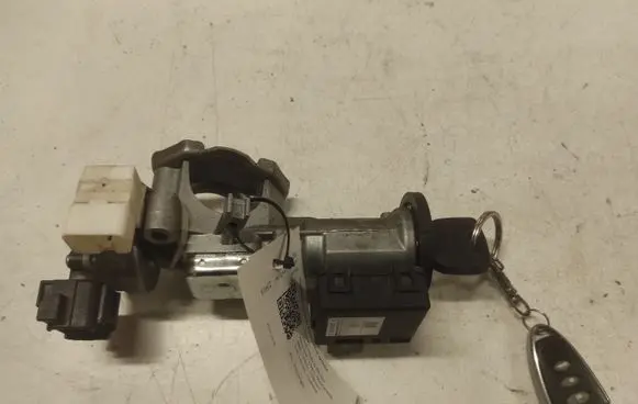Suzuki Grand Vitara II Ignition lock 3712564J00