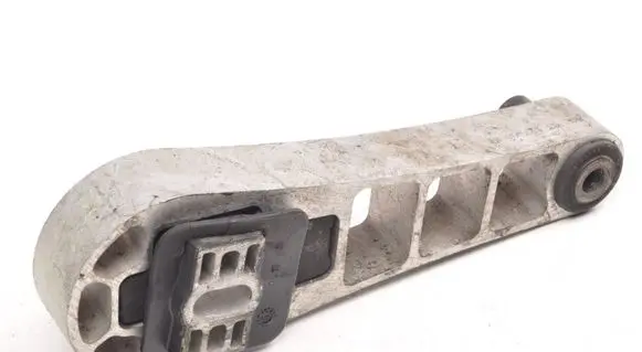 Volvo S80 Engine mounting bracket 30793127