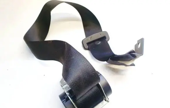 Middle seatbelt (rear)