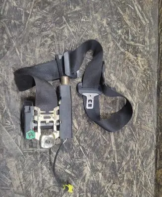 Mercedes-Benz ML W163 Front seatbelt A1638603085