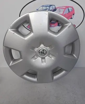 Toyota Corolla Verso AR10 R15 wheel hub/cap/trim 4260202180 50882A0