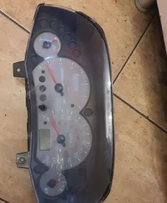 Ford Focus Speedometer (instrument cluster) 98AP10841bc 44ZU115