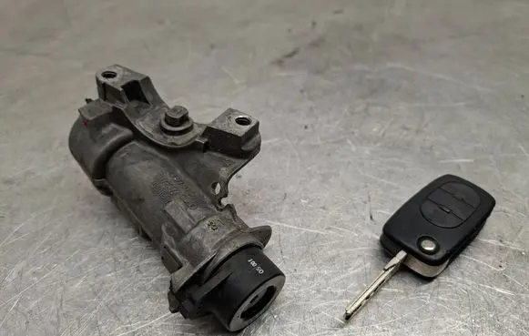 Audi A6 S6 C5 4B Ignition key/card 4B0905851C