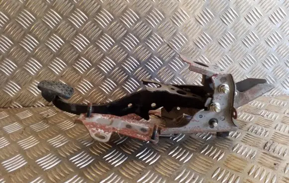 Ford B-MAX Brake pedal