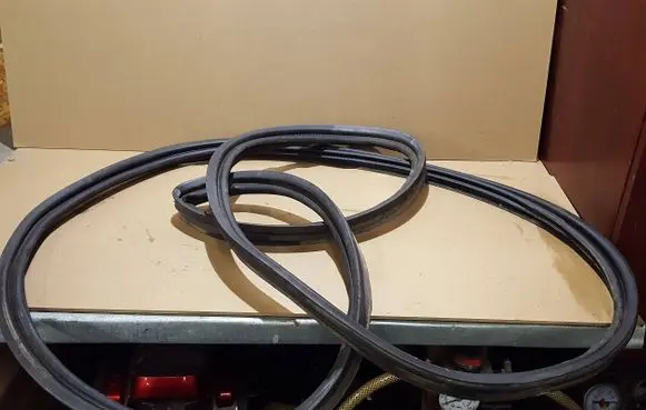 Subaru Forester SJ Trunk rubber seal (body) 