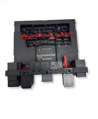 Volkswagen Caddy Fuse module H32S0401 F005V00494 1K0937049P