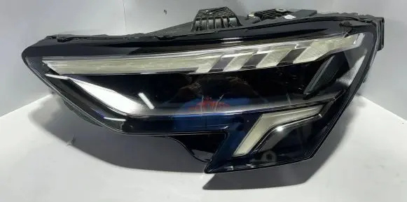 Audi A3 8Y Headlight/headlamp 8Y0941033
