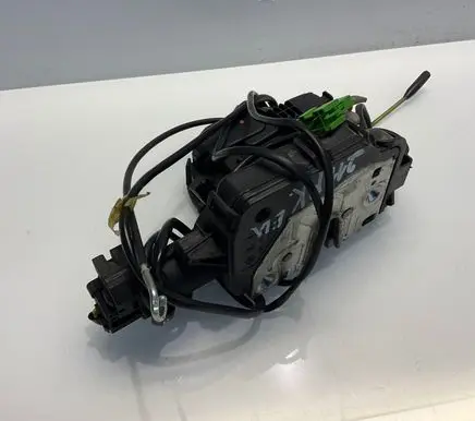 Mercedes-Benz E W211 Front door lock 
