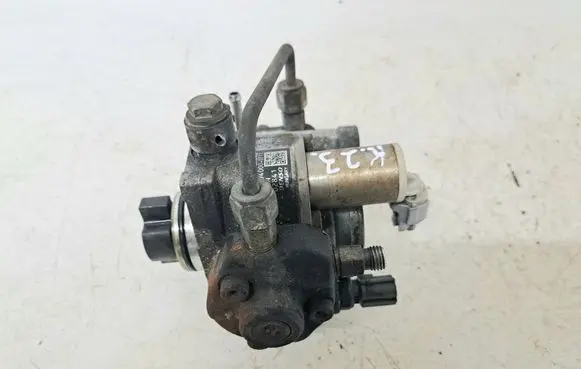 Toyota Avensis T270 Fuel injection high pressure pump 221000R040