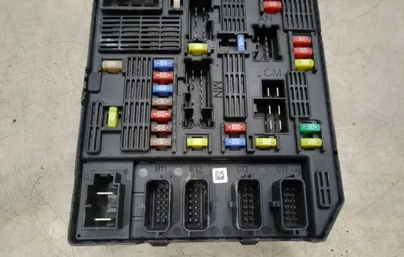 Renault Scenic III - Grand scenic III Fuse box set 284B69553R 0231012400388 284020800230