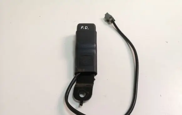Chrysler 300 - 300C Front seatbelt buckle