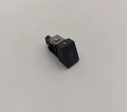 Nissan Leaf II (ZE1) Hazard light switch
