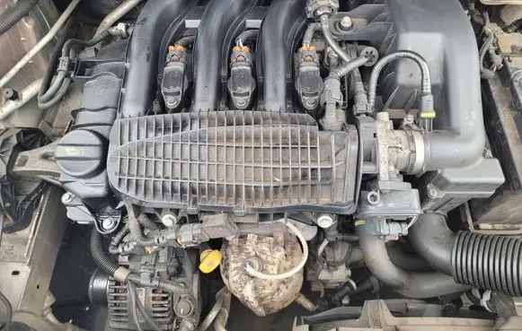 Peugeot 208 Engine PSAHM0110B206