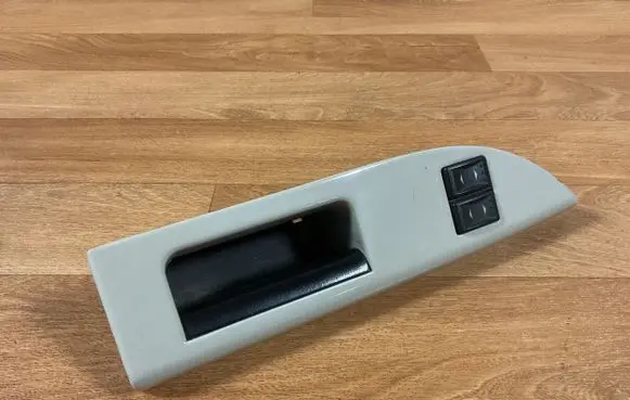 Ford Mondeo Mk III Front door window switch trim 2S7114A563A 1212837