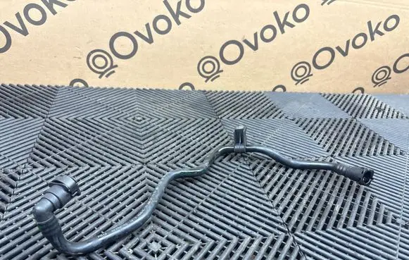 Volvo XC90 Engine coolant pipe/hose 32382362