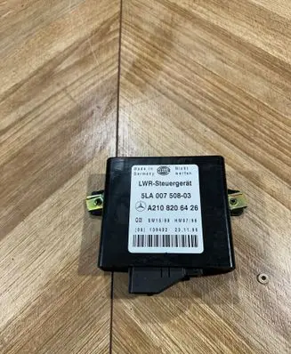 Mercedes-Benz CLK A208 C208 Light module LCM A2108206426 5LA00750803