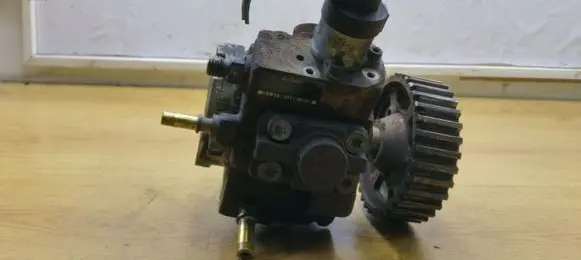 Volvo S40 Fuel injection high pressure pump 9656300380 0445010102