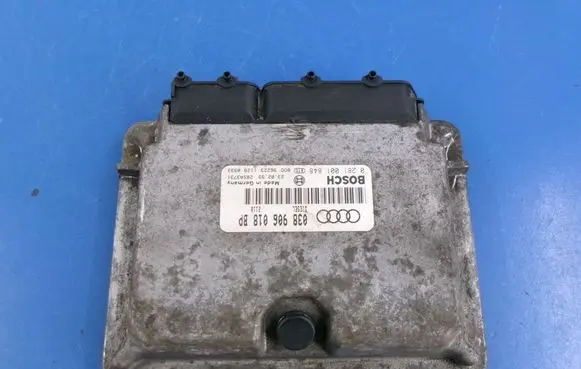 Audi A3 S3 8L Engine control unit/module ECU 038906018BP
