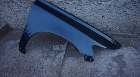 Volvo S40, V40 Fender