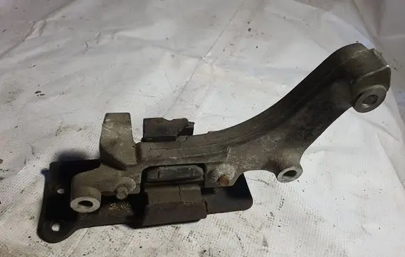 Nissan Murano Z50 Engine mount bracket 11220CA000