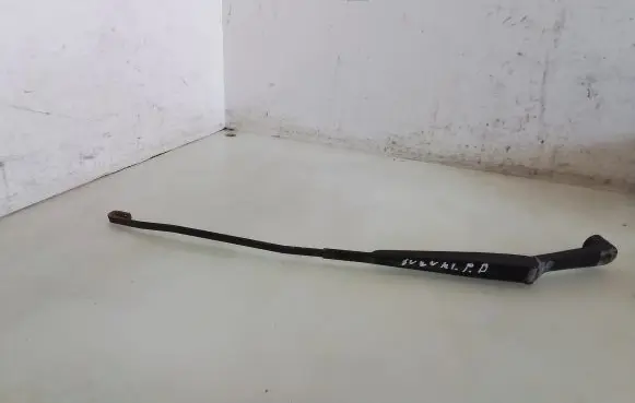Suzuki Swift Cultus Front wiper blade arm