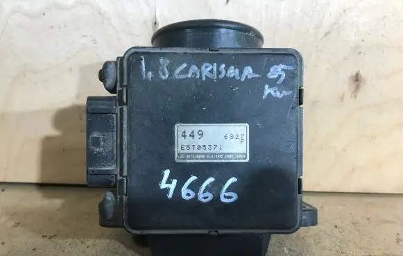 Mitsubishi Carisma Mass air flow meter E5T08271