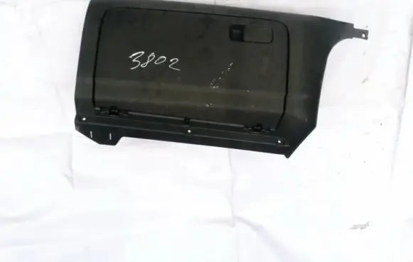 Volkswagen Golf V Glove box 1k2857290 p0105360